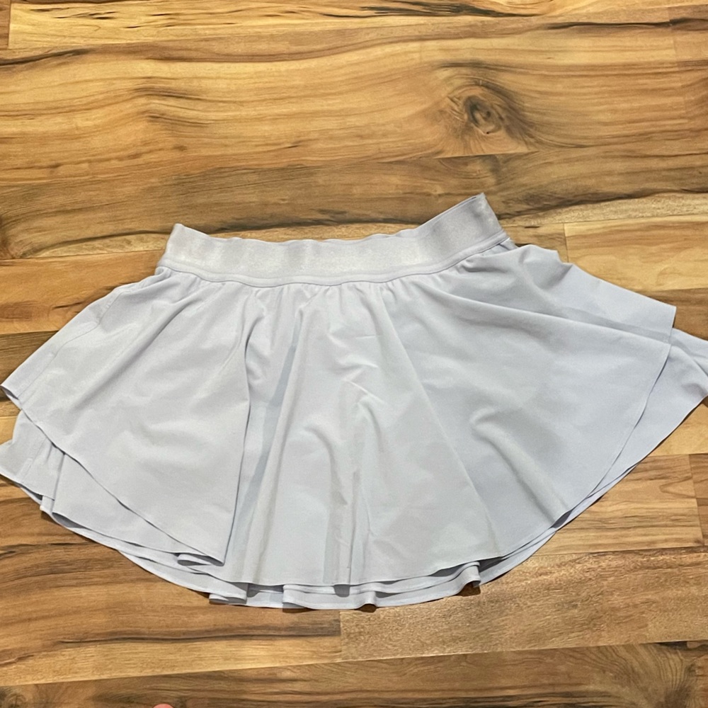 Lululemon court rival skirt
